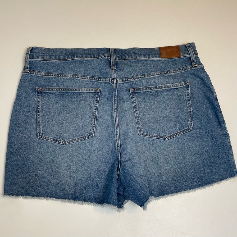 J. Crew High-Rise Classic Denim Jean Shorts Women’s size 35 - Picture 5 of 7